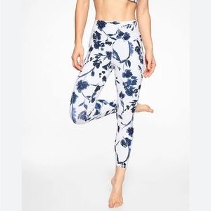 Athleta 7/8 crop leggings size small